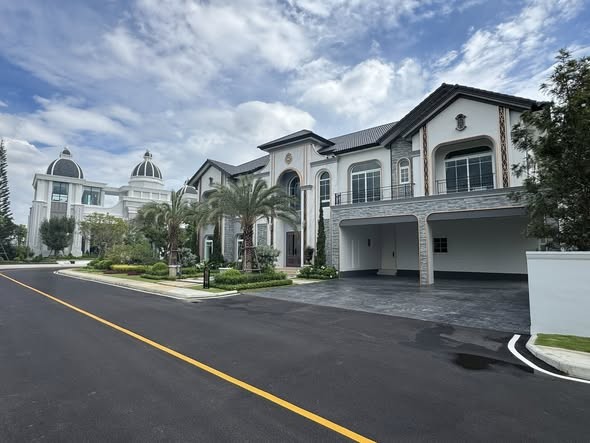 561153964 122186015240507557 1336296466684082946 n